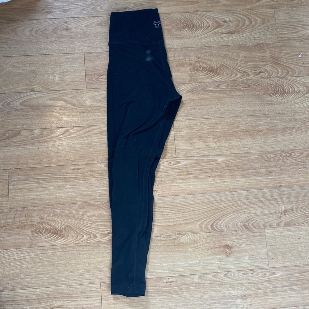 Black TNA leggings